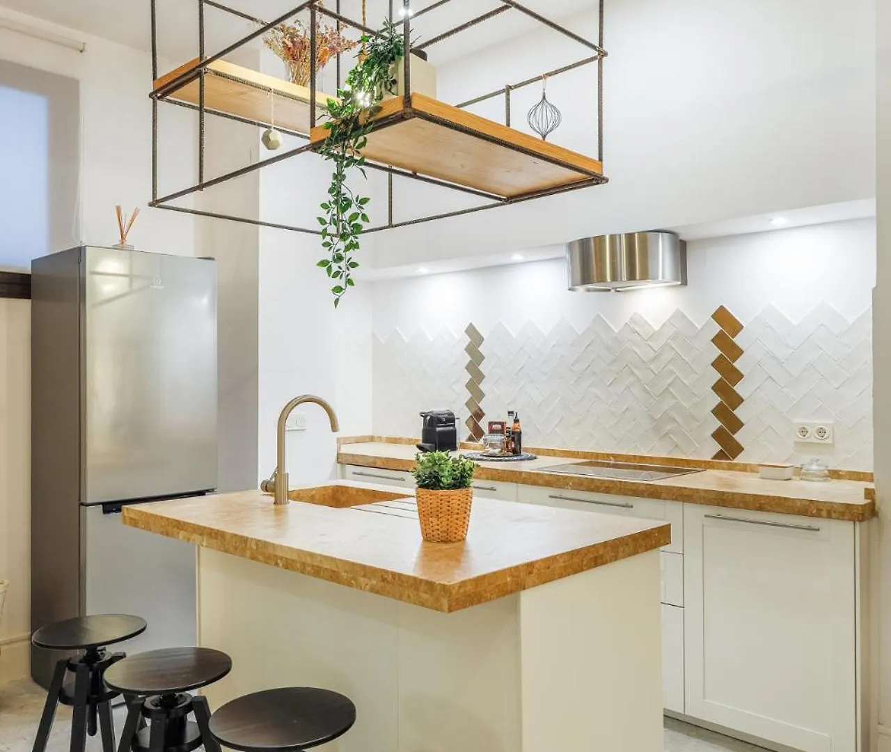 New Gorgeous 2-Bed Apt In Seville Center