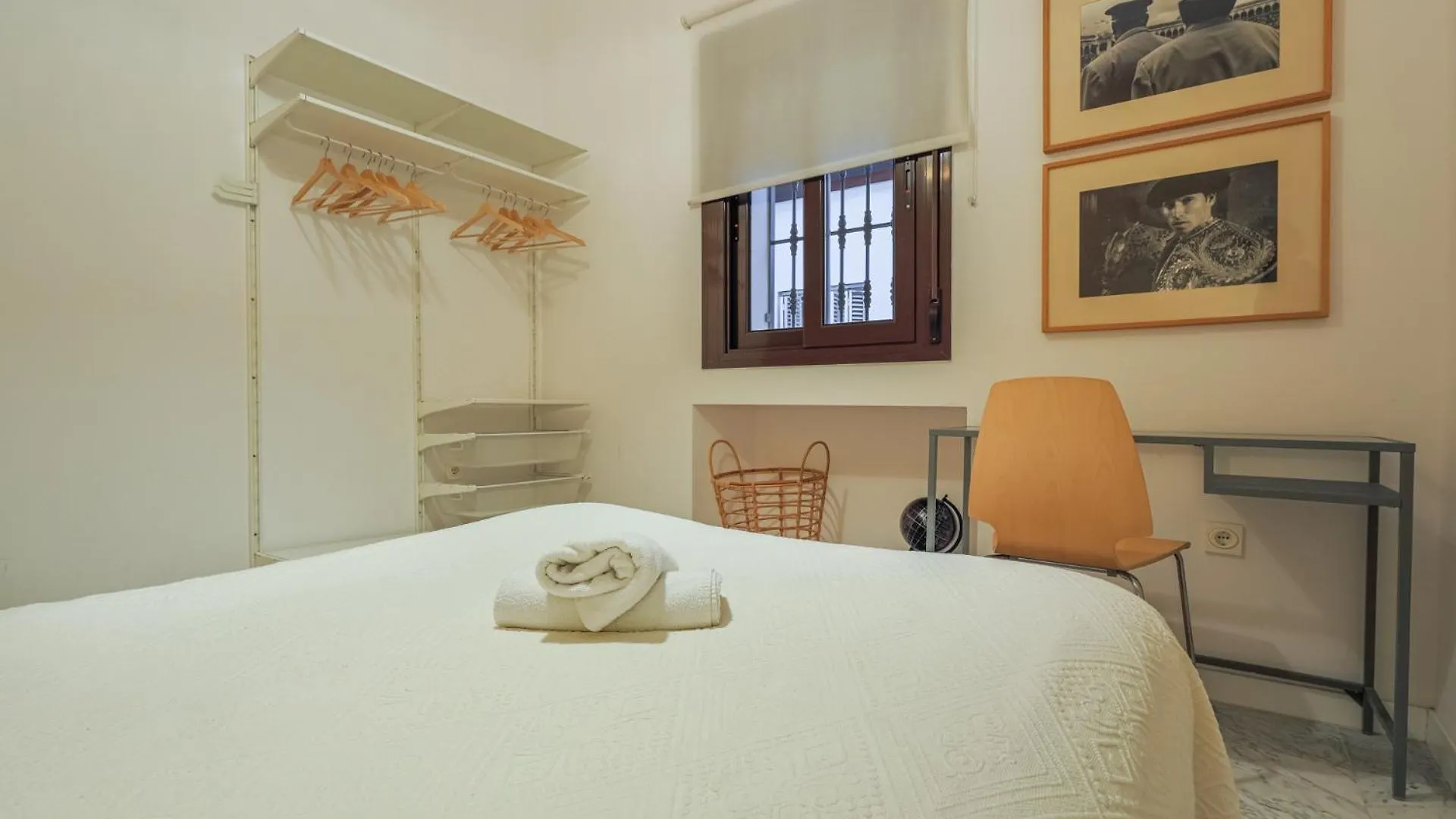 New Gorgeous 2-Bed Apt In Seville Center